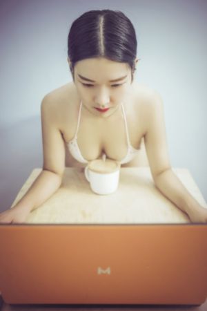 红桃在线_HD高清视频播放